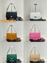 Picture of Michael Kors Lady Handbags _SKUfw119373395fw